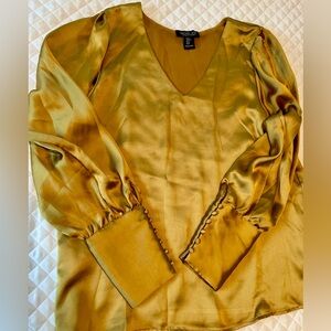 Rachel Zoe Gold blouse, shirt. Size M. Perfect for the holidays!!